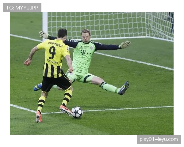 阿利松与库尔图瓦状态火热,门将对决再掀高潮 阿利松与库尔图瓦状态火热,门将对决再掀高潮