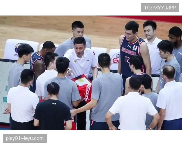 卡马文加持续展现卓越战术执行力,助力球队稳步前行 卡马文加持续展现卓越战术执行力,助力球队稳步前行