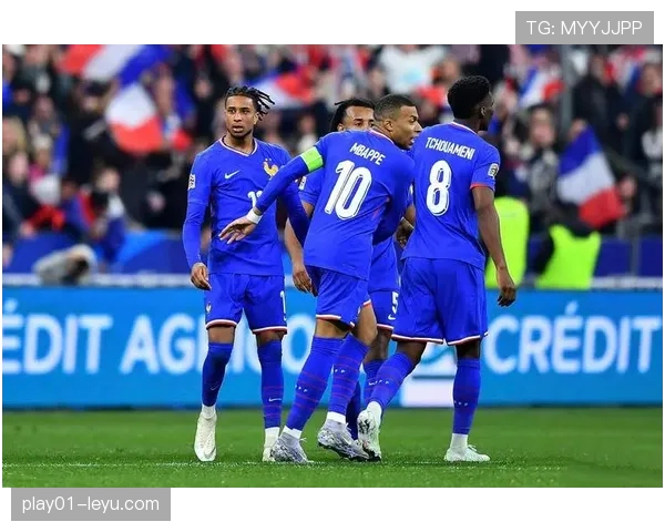 姆巴佩帽子戏法助法国队表现稳健，成功晋级下一轮比赛