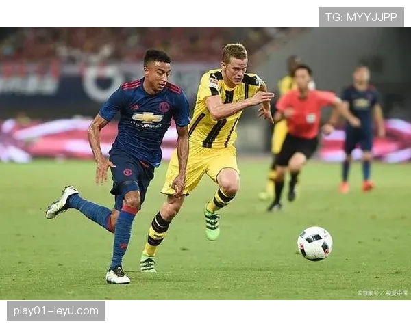 居莱尔 vs 梅西:盘带风格与进攻视野差异分析 居莱尔 vs 梅西:盘带风格与进攻视野差异分析