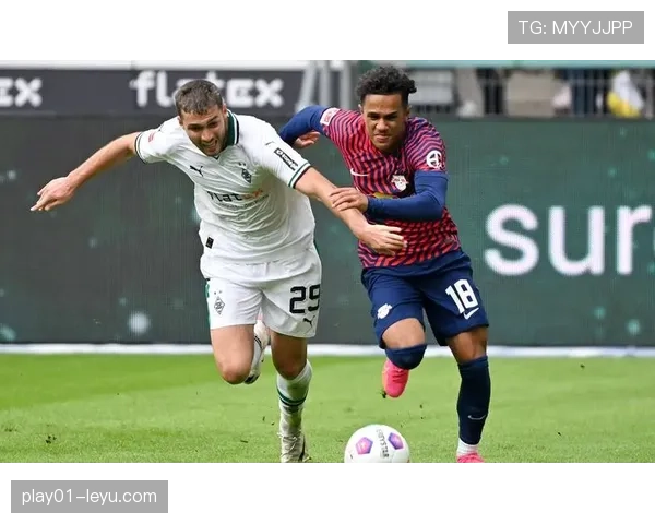 多特防线持续不稳,对球队赛季走势形成制约 多特防线持续不稳,对球队赛季走势形成制约